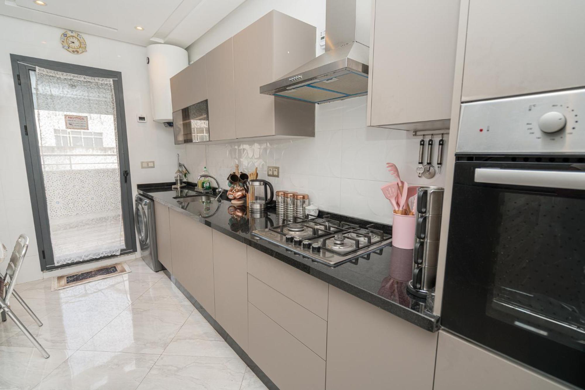 Deluxe Appartement Au Centre Avec Un Grand Balcon Tanger Eksteriør billede