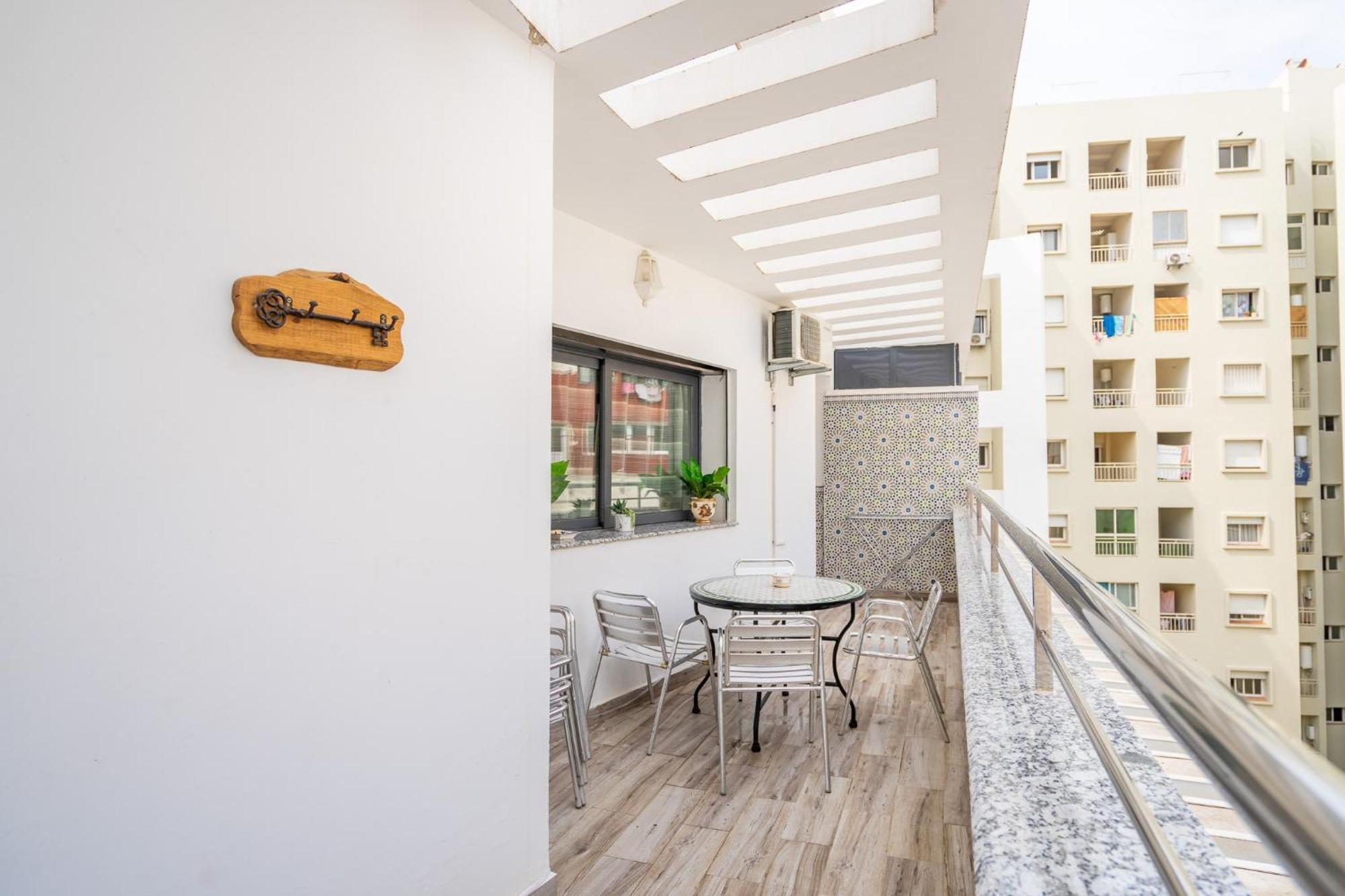 Deluxe Appartement Au Centre Avec Un Grand Balcon Tanger Eksteriør billede