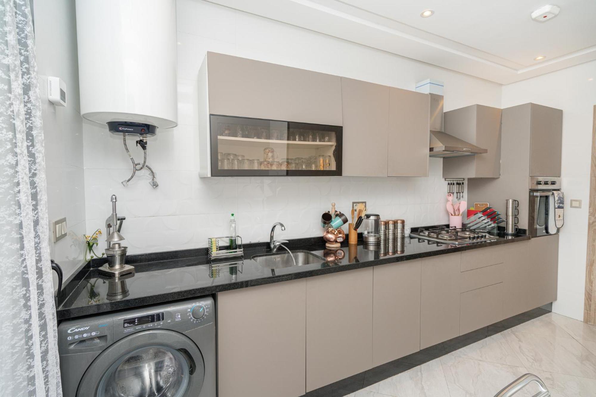Deluxe Appartement Au Centre Avec Un Grand Balcon Tanger Eksteriør billede